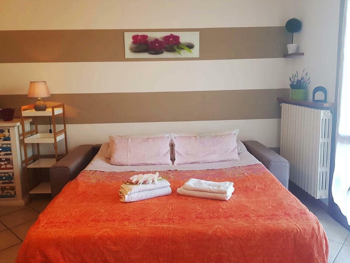 Apartamento Luminoso Trilocale Con Piscina E Giardino Privato Desenzano del Garda Exterior foto
